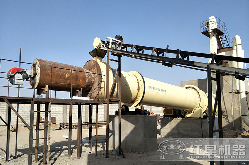 生產現(xiàn)場的設備正在工作